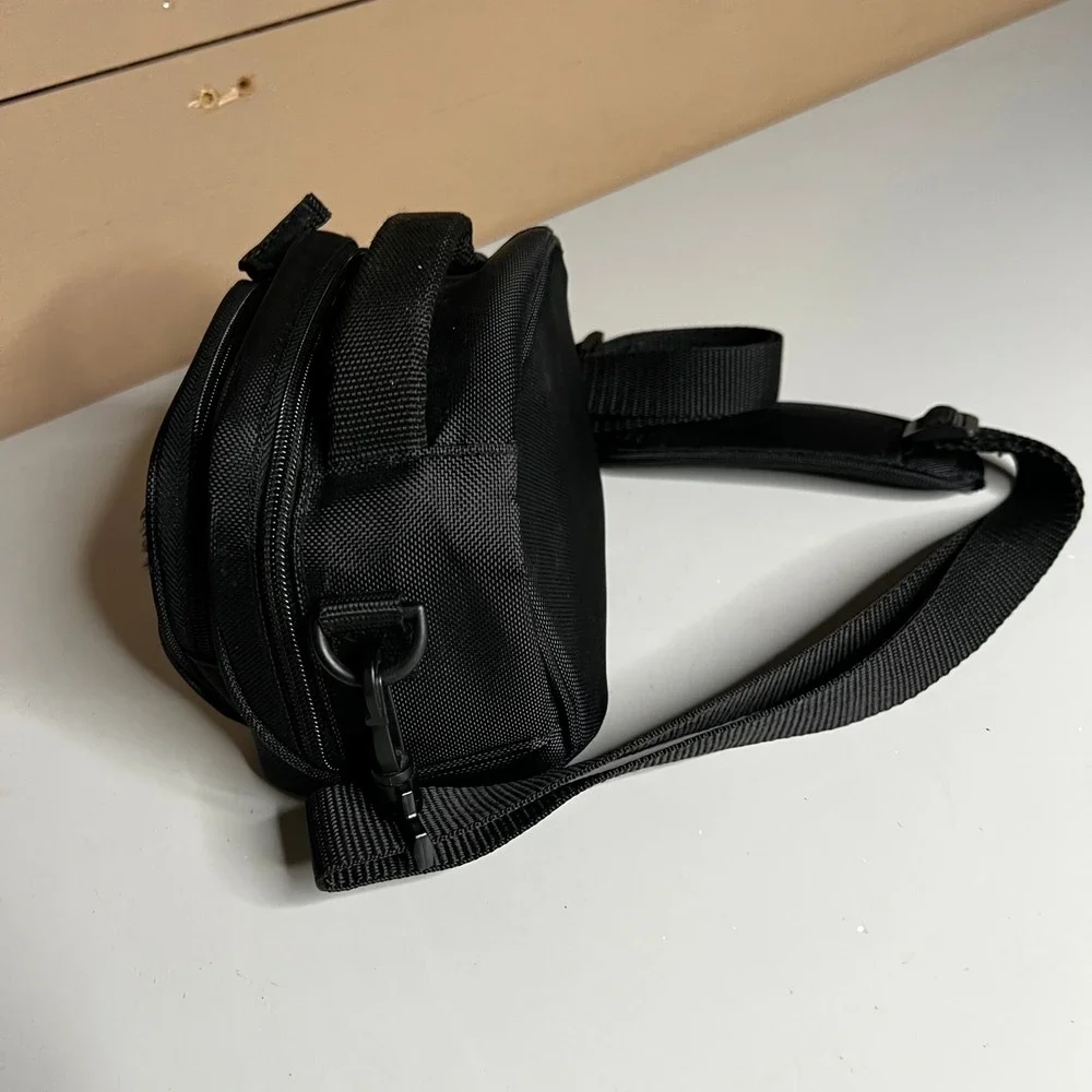 Sony Compact Camera Bag Black Nylon Padded Carrying Case with Shoulder Strap